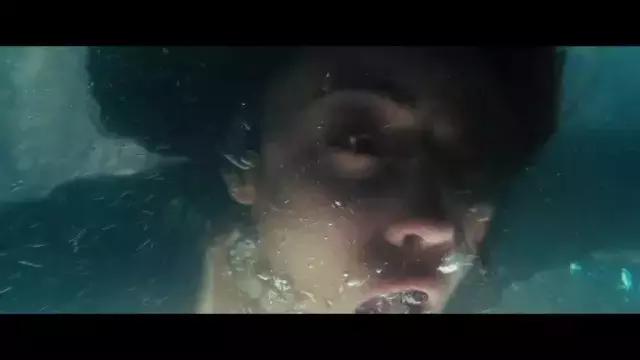 半夜不要照镜子后果很严重(半夜照镜子真的很邪门)(67)