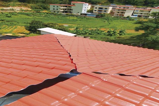 建房用红瓦好还是蓝瓦好看(农村小红顶曾风靡一时)(8)