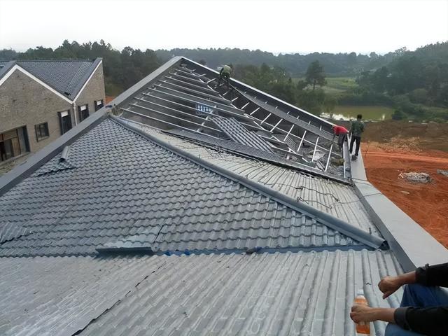 建房用红瓦好还是蓝瓦好看(农村小红顶曾风靡一时)(7)