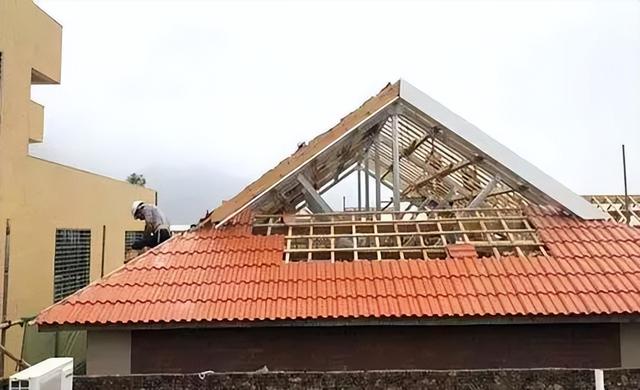 建房用红瓦好还是蓝瓦好看(农村小红顶曾风靡一时)(10)