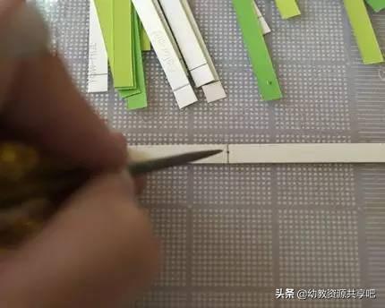 做元宵节的灯笼手工简单又漂亮(元宵节必备纸艺小灯笼手工制作)(42)