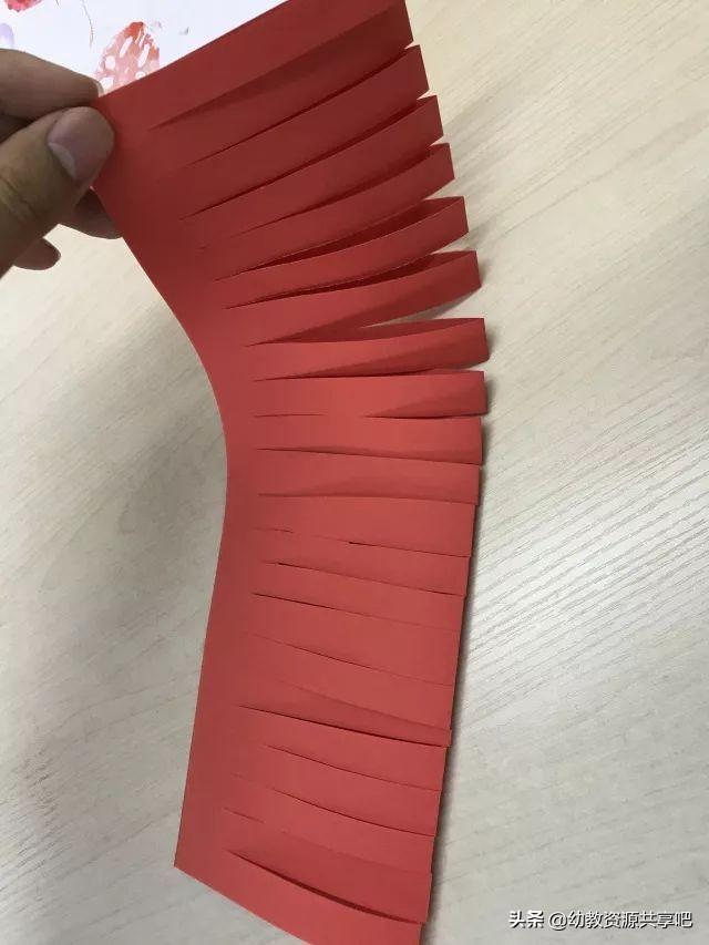 做元宵节的灯笼手工简单又漂亮(元宵节必备纸艺小灯笼手工制作)(6)