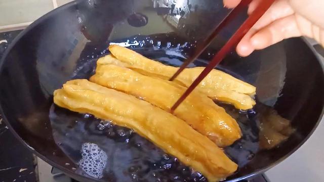 油条的18种家常做法(馋了好久的油条)(10)