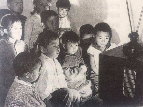 90年代都有哪些港台剧(70年代生人记忆中那些历久弥新的港台连续剧)(1)