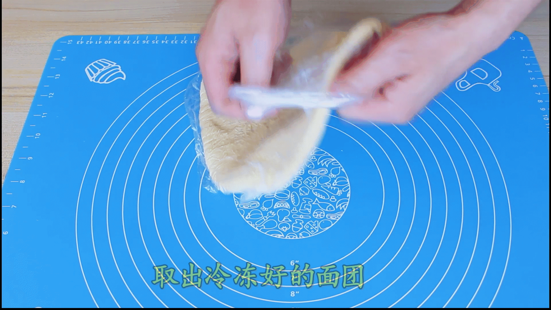 面包怎样做松软又好吃(面包怎么做更松软)(11)