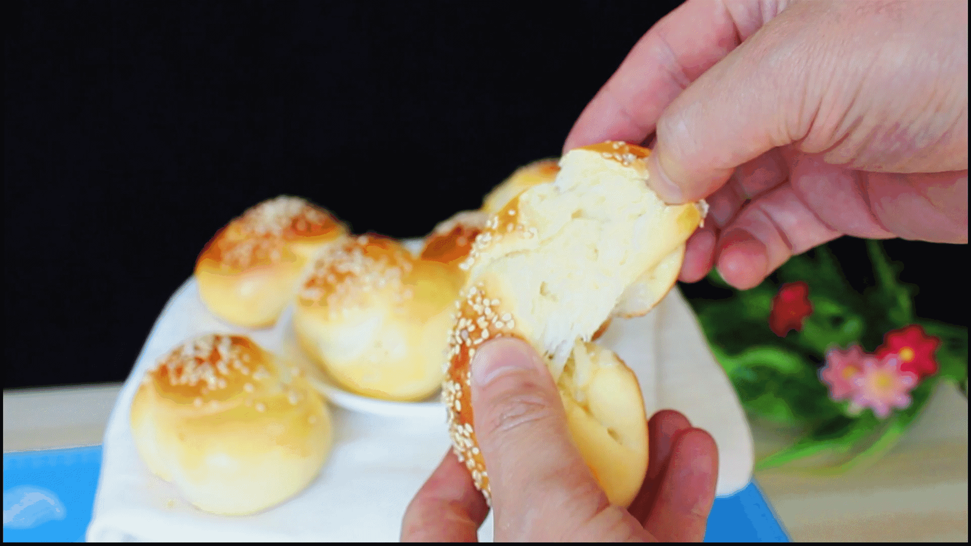 面包怎样做松软又好吃(面包怎么做更松软)(1)