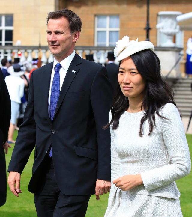 民调:过半英国人认为特拉斯应辞职(英国财相被解职)(3)