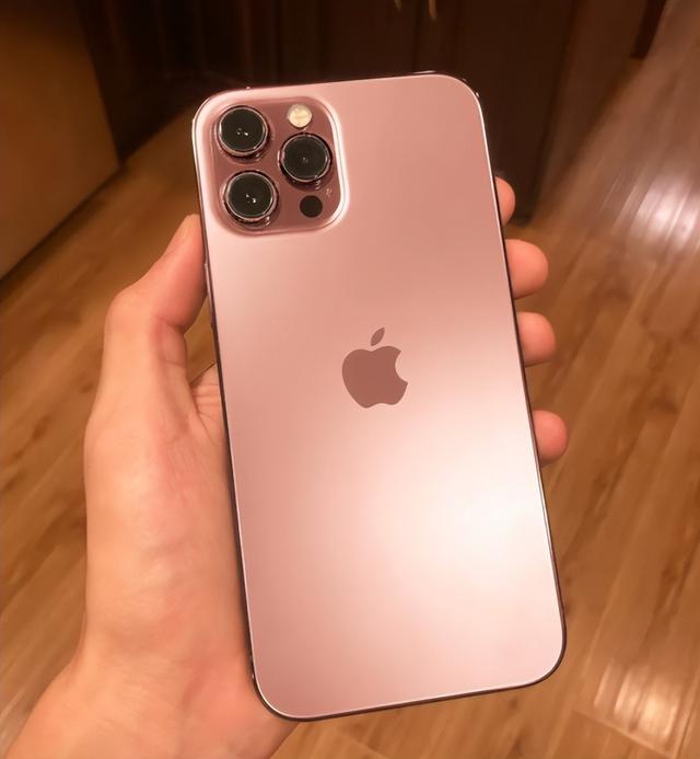 苹果a15满血版对比A16(iPhone依旧是现在最值得买的机型)(2)