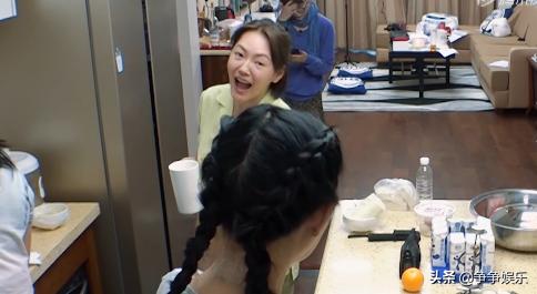 大s和小s姐妹情深（大S有洁癖小S却拿错杯子）(5)