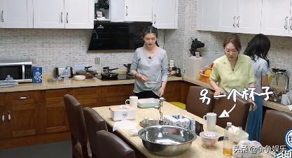 大s和小s姐妹情深（大S有洁癖小S却拿错杯子）(4)