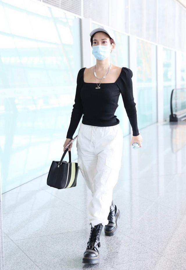 穿衣搭配夏季潮人必备工装裤（夏日时髦搭配工装裤）(6)