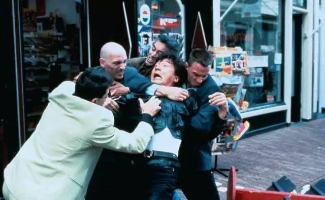 成龙香港经典电影(8部成龙经典动作电影)(14)