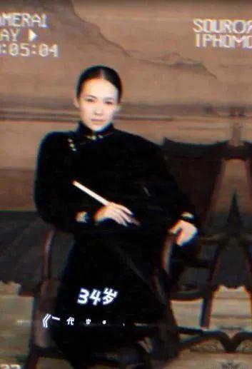 章子怡40岁二胎产子一家四口合照(章子怡回顾人生)(10)