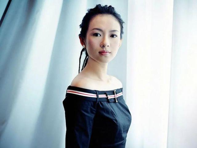 章子怡40岁二胎产子一家四口合照(章子怡回顾人生)(12)