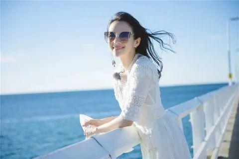 章子怡40岁二胎产子一家四口合照(章子怡回顾人生)(17)