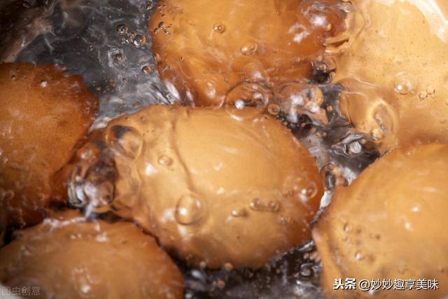 教你在家煮茶叶蛋好吃又入味(大厨教你煮正宗茶叶蛋)(6)