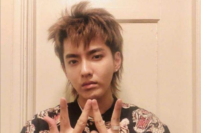 介绍吴亦凡父母(吴亦凡的今天是父母)(12)