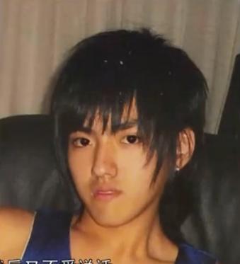 介绍吴亦凡父母(吴亦凡的今天是父母)(8)