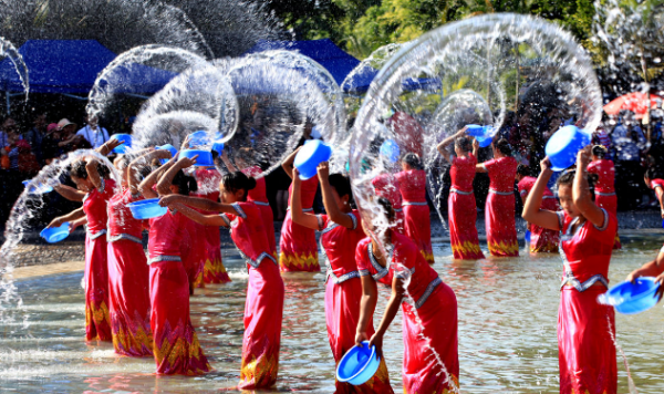 抹黑节百科,各少数民族的传统节日的故事图11