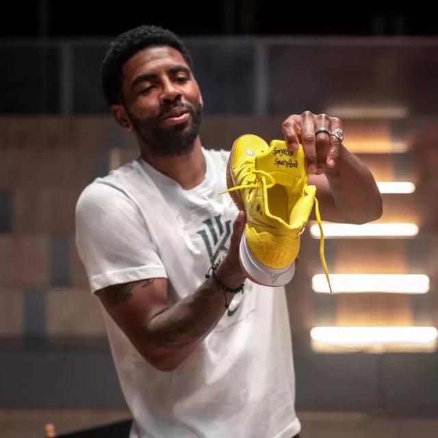 耐克官网nike kyrie（耐克x海绵宝宝全新联名Kyrie）(8)