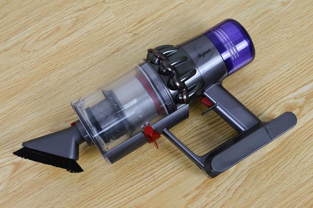 戴森吸尘器v11各种版本怎么选(戴森V11手持无绳吸尘器体验)(34)