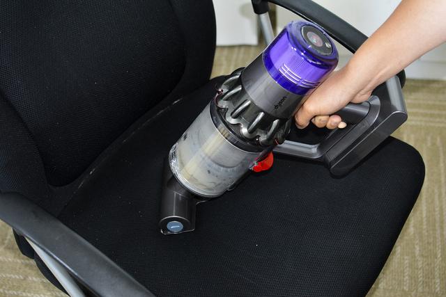 戴森吸尘器v11各种版本怎么选(戴森V11手持无绳吸尘器体验)(31)