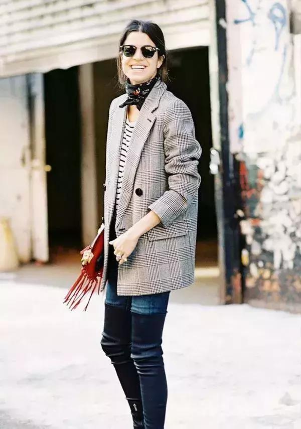 丝巾的6种简单系法总有一款适合你(丝巾的九种最潮系法让你美过春天路过夏天)(5)