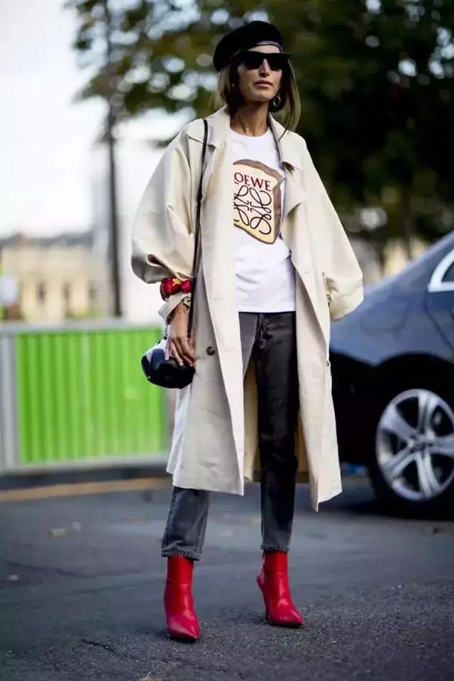 丝巾的6种简单系法总有一款适合你(丝巾的九种最潮系法让你美过春天路过夏天)(84)