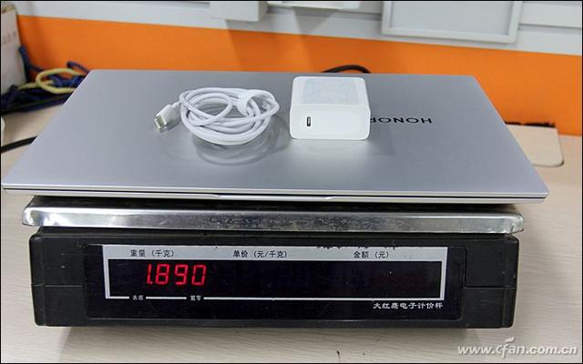 荣耀magicbookpro评测玩机报告(荣耀MagicBookPro评测16.1英寸的轻薄本见过没)(9)