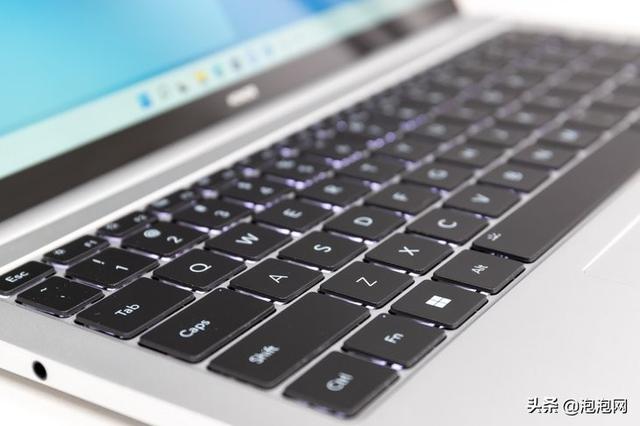 荣耀magicbook14详细评测(全新荣耀MagicBook14评测性能与续航表现惊人的14寸轻薄本)(6)