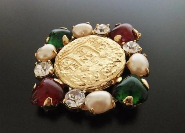 香奈儿珠宝系列都有哪些(你要的香奈儿Vintage珠宝都在这里)(8)