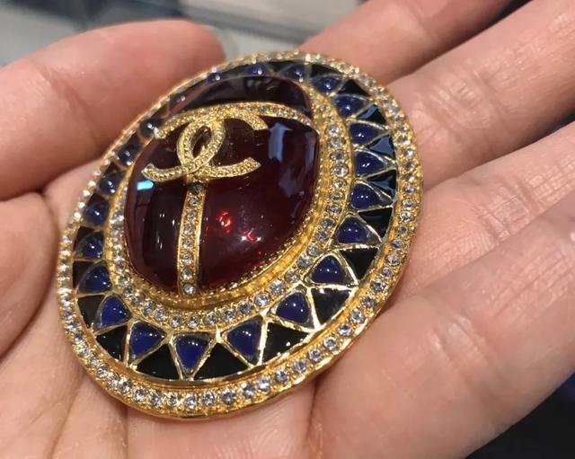 香奈儿珠宝系列都有哪些(你要的香奈儿Vintage珠宝都在这里)(6)