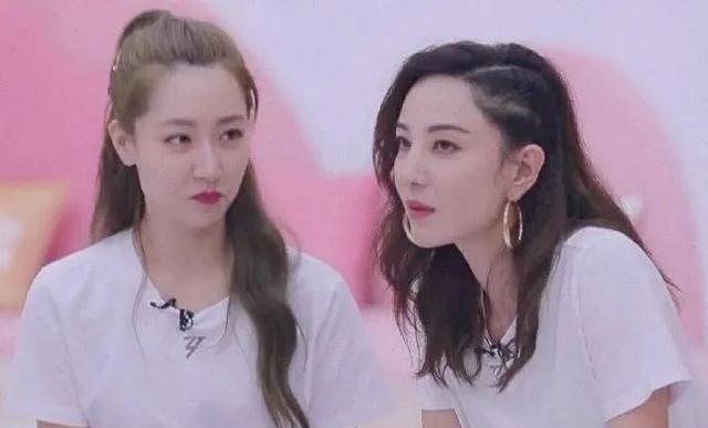 刚出道获成龙钦点的是谁(刚出道获成龙钦点)(4)