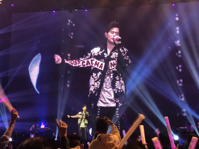 周杰伦演唱会全程听女粉丝唱 和周杰伦传绯闻后(7)