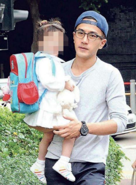 刘恺威宝刀未老杨幂脸都红透了：刘恺威为演话剧推掉两部戏(2)