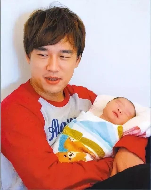 演员王耀庆婚姻状况(为了不搬家娶了房东女儿)(14)