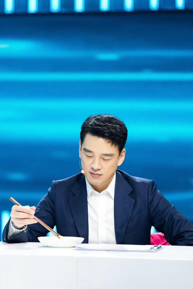 演员王耀庆婚姻状况(为了不搬家娶了房东女儿)(2)