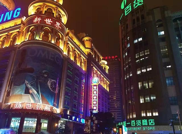 上海两日游自助最佳攻略（亲身体验上海两日游）(3)