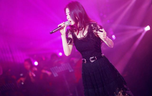 新手怎么练歌才能唱得好听（唱好歌的两个关键点）(1)