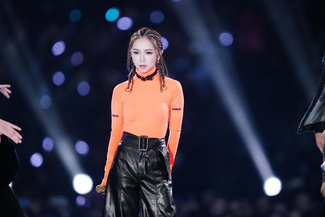 新手怎么练歌才能唱得好听（唱好歌的两个关键点）(4)