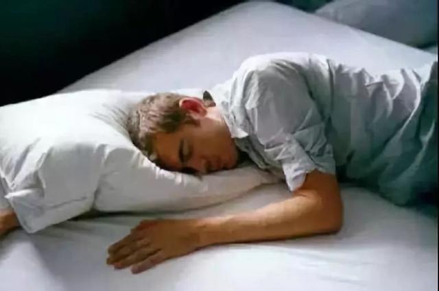 人类最大的骨头(10个拥有罕见身体特征的人类)(18)