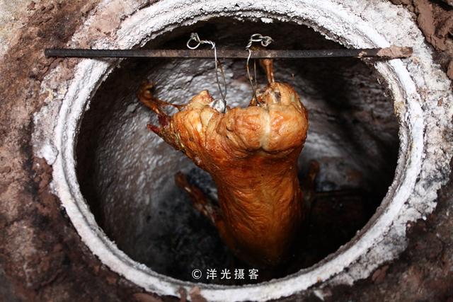 适合烤全羊的馕坑(原来用它加热馕坑)(1)