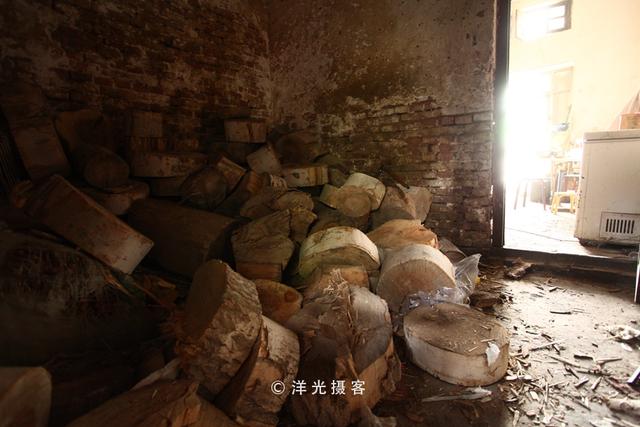 适合烤全羊的馕坑(原来用它加热馕坑)(3)