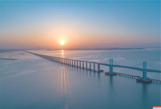 我国首条跨海高铁是哪里（我国首条跨海高铁）(1)