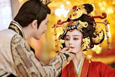 ​武则天成语大全（从模棱两可到唾面自干）