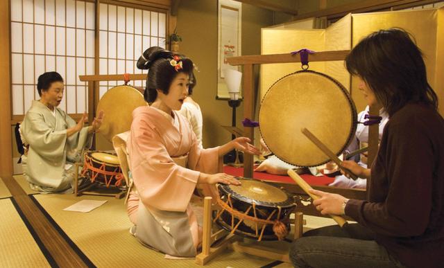 日本艺伎真实生活状态(探秘日本艺妓不为人知的特色服务)(10)