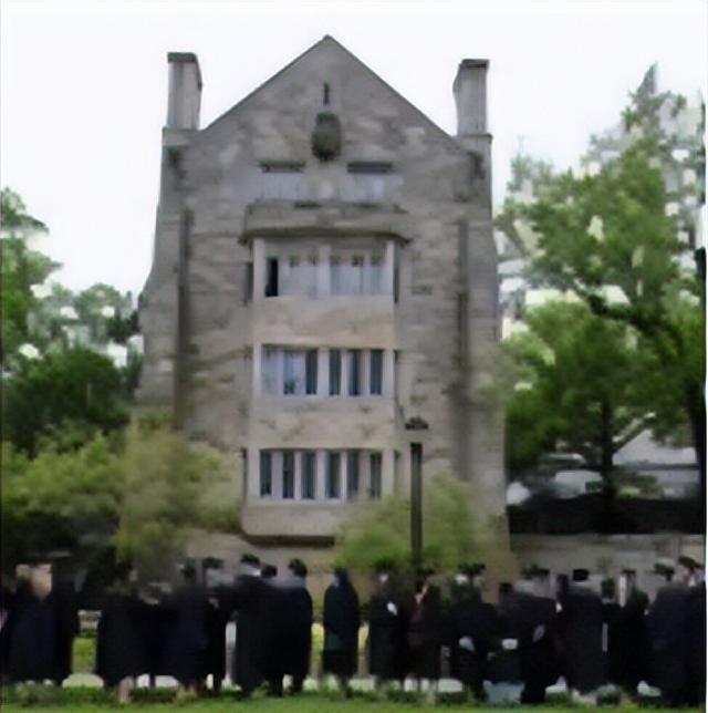 美国三大悬案之首(一张图谱盘点美国近年来的大小门事件)(8)