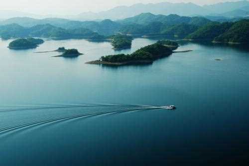 鄱阳湖在哪个省份?