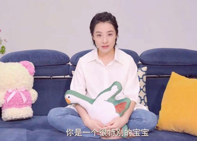 刘璇二胎生产过程曝光(40岁刘璇怀二胎肚子长满红疹)(7)