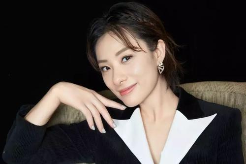 刘璇二胎生产过程曝光(40岁刘璇怀二胎肚子长满红疹)(3)